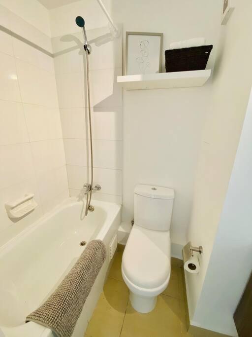 Apartamento Amplio Departamento De 2d/2b Santiago